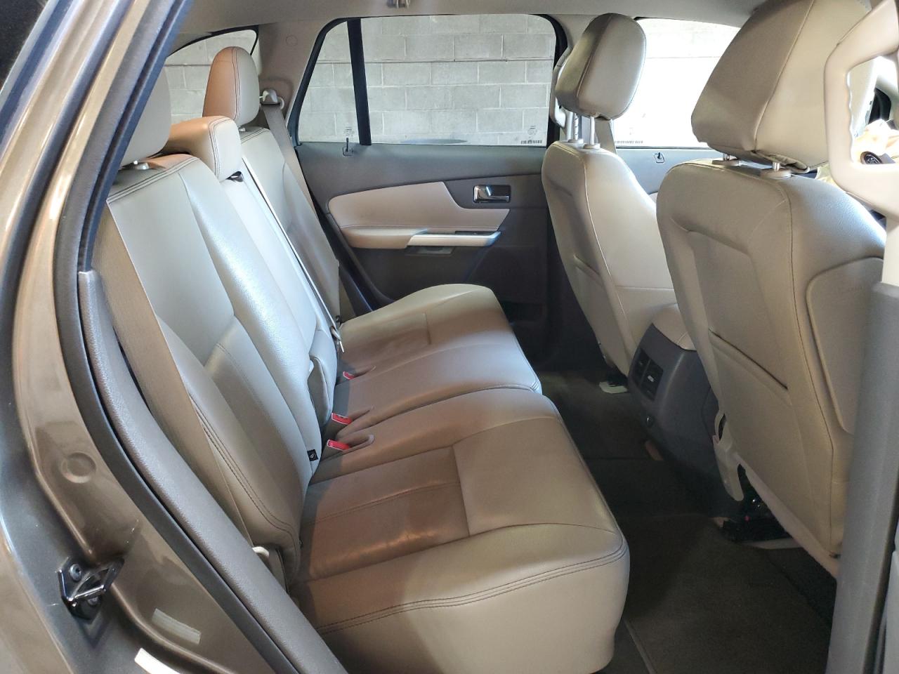 2014 Ford Edge - Image 11