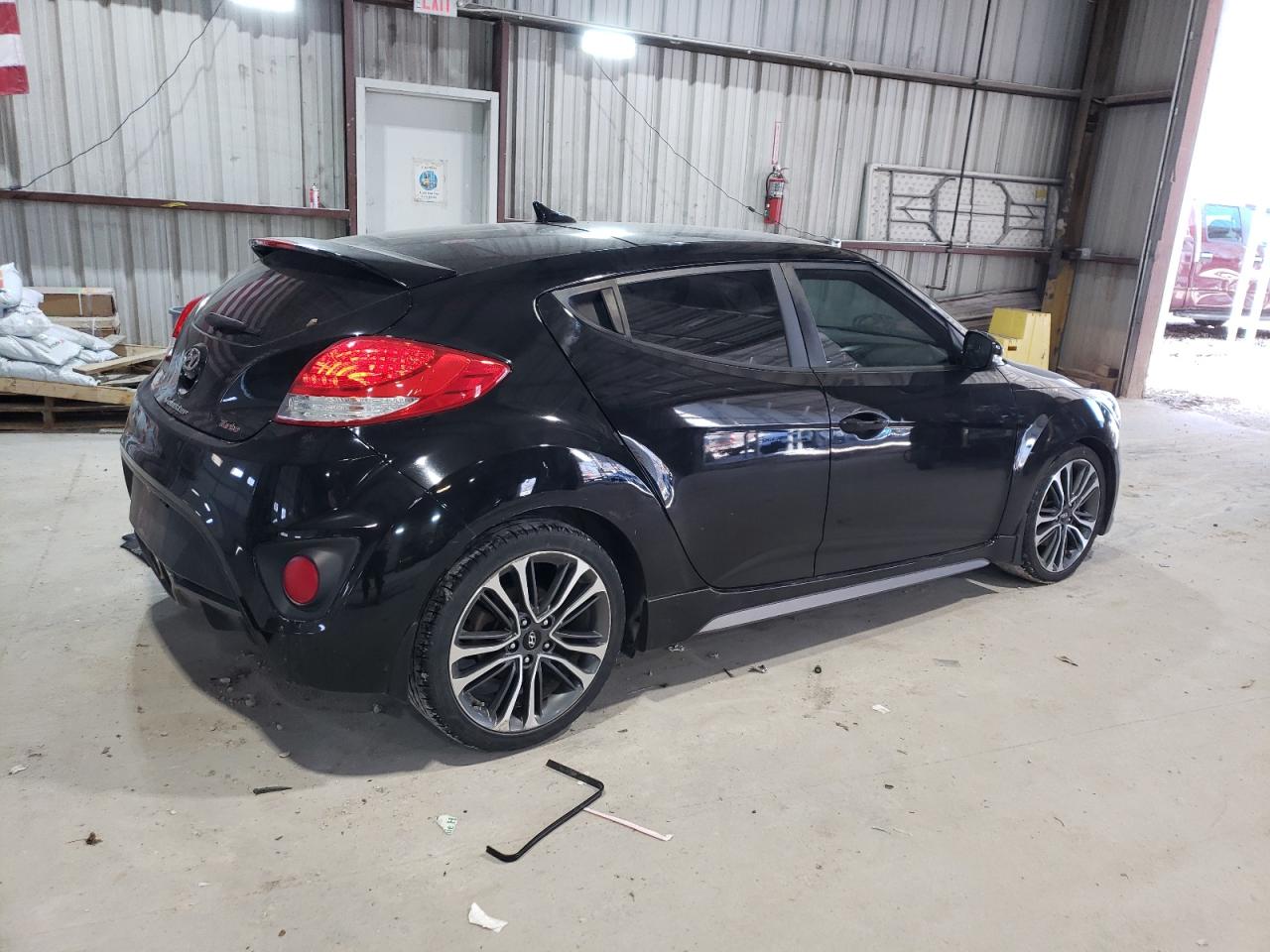2016 Hyundai Veloster - Image 3
