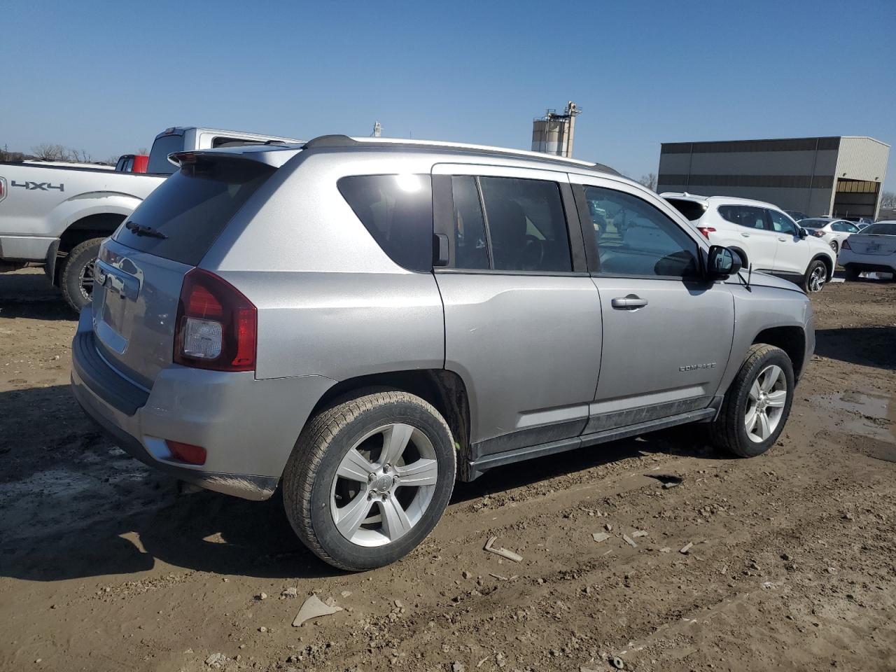 2016 Jeep Compass - Image 3