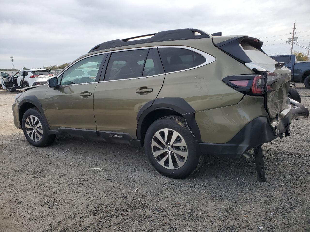2025 Subaru Outback - Image 2