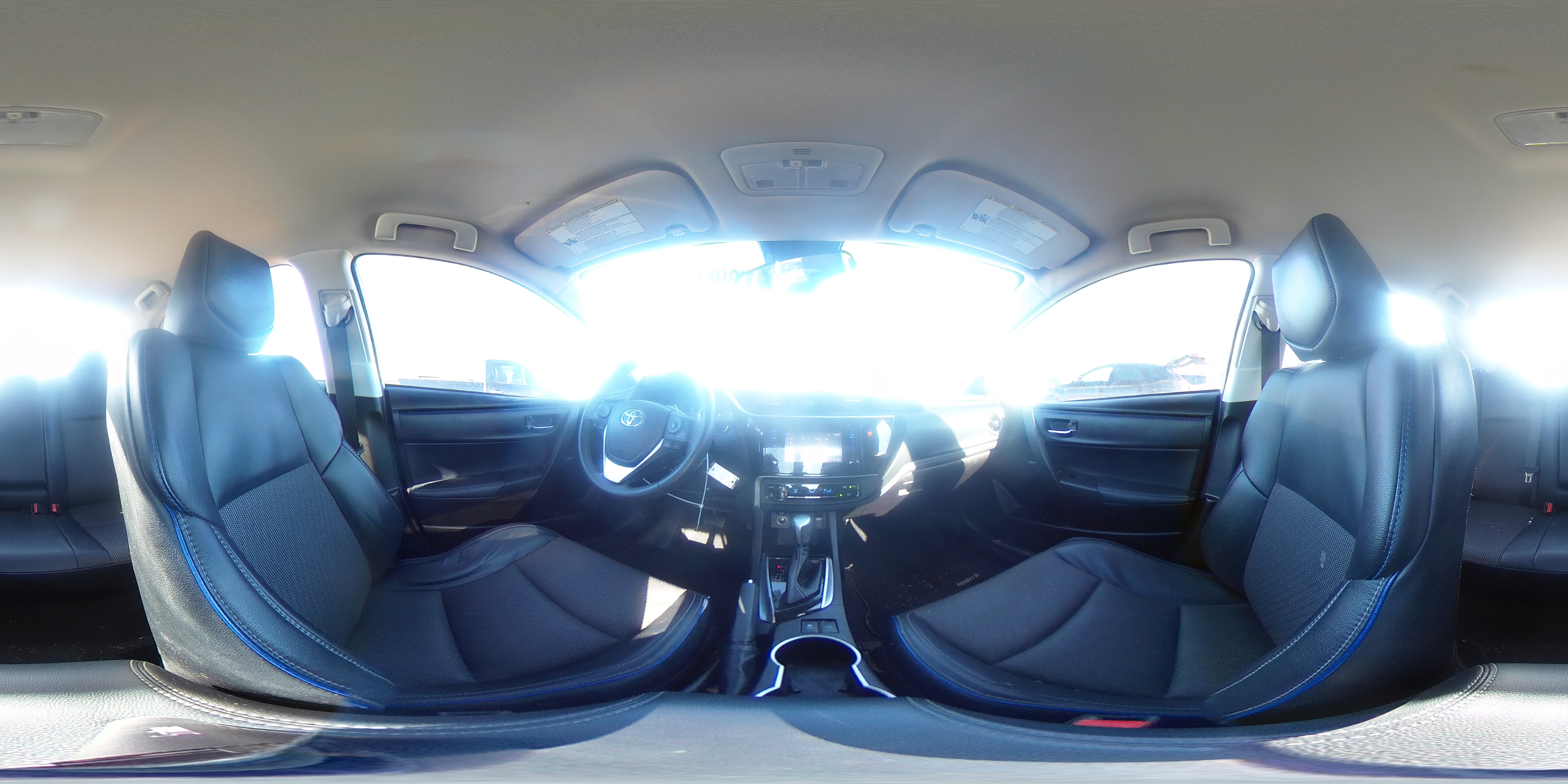 2018 Toyota Corolla - Image 13