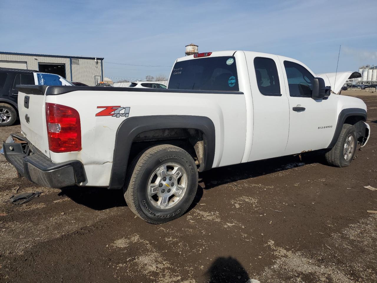 2009 Chevrolet Silverado - Image 3