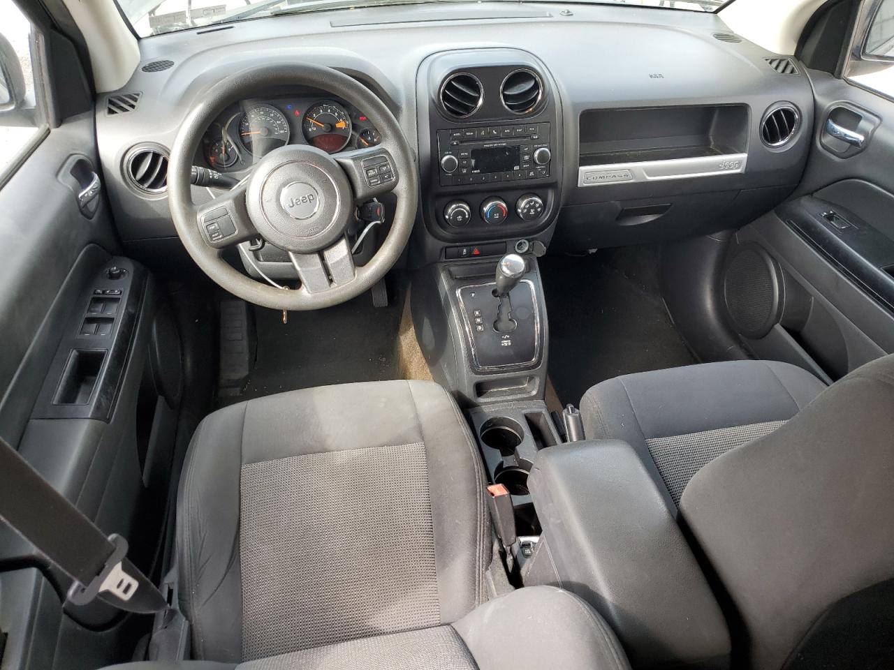 2016 Jeep Compass - Image 8