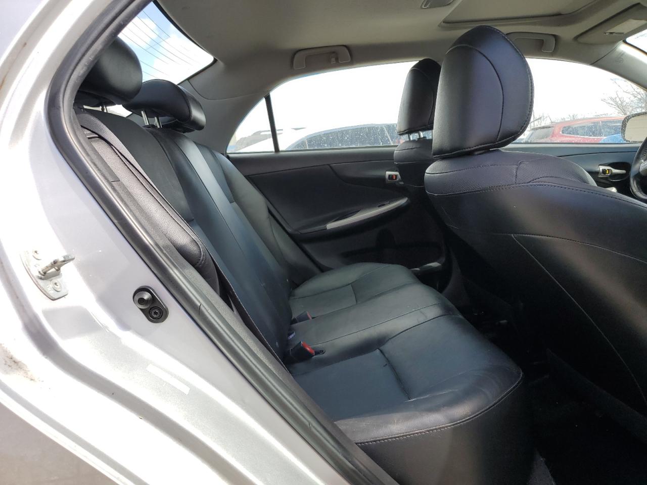 2010 Toyota Corolla - Image 10