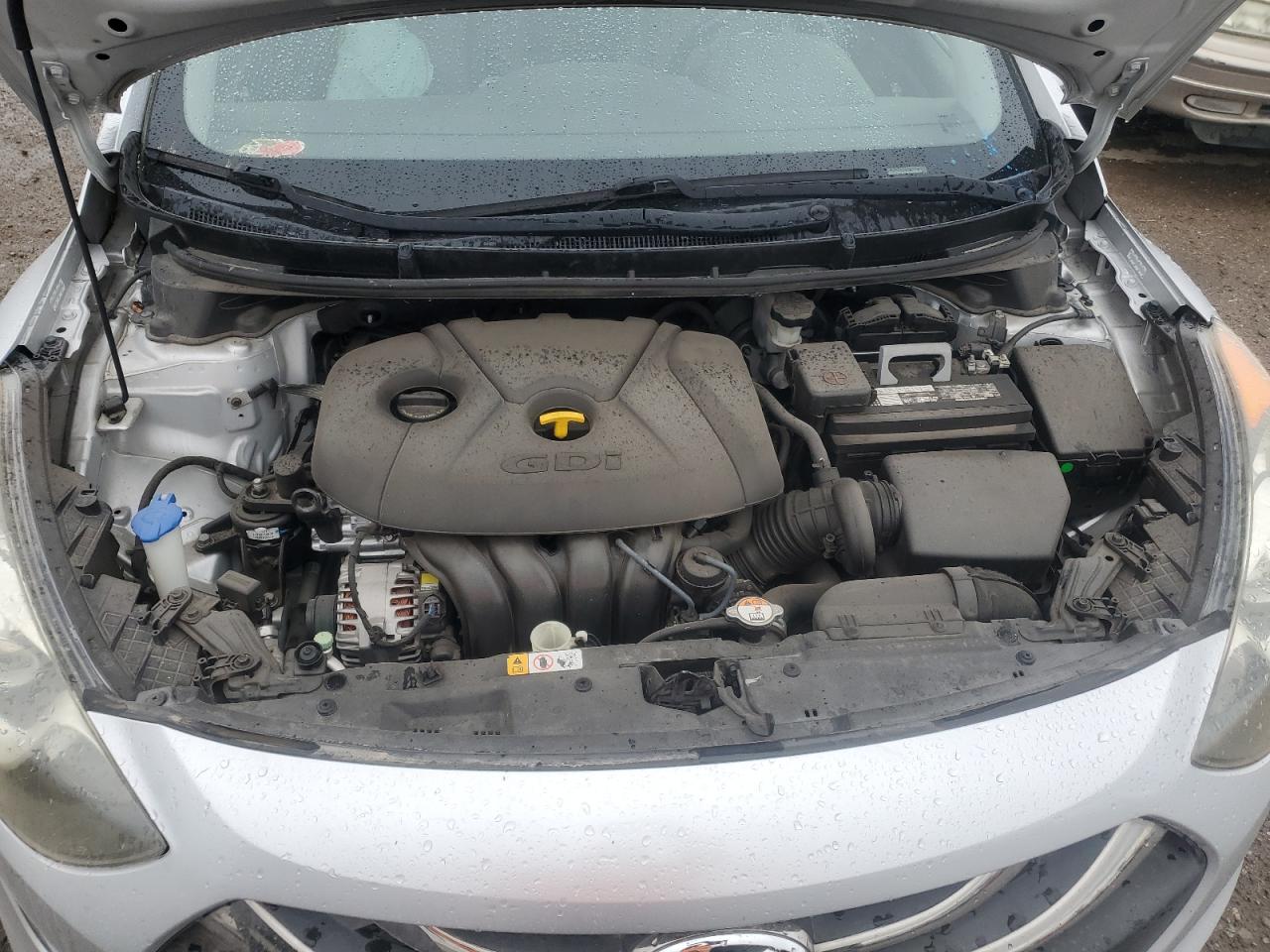 2014 Hyundai Elantra - Image 13