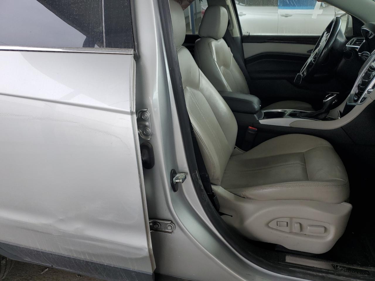 2016 Cadillac SRX - Image 7