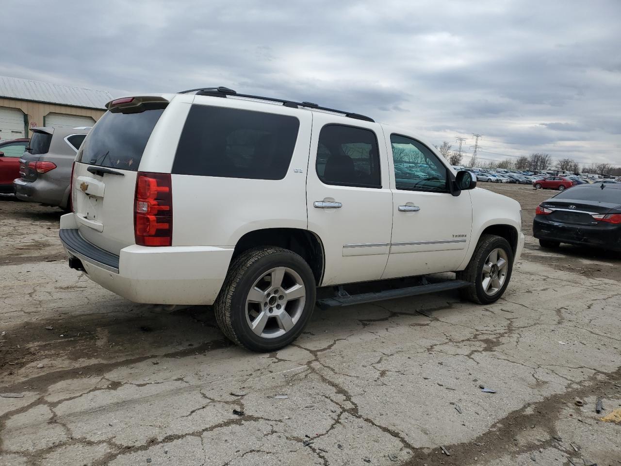 2014 Chevrolet Tahoe - Image 3