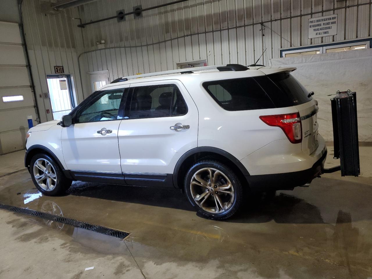 2011 Ford Explorer - Image 2