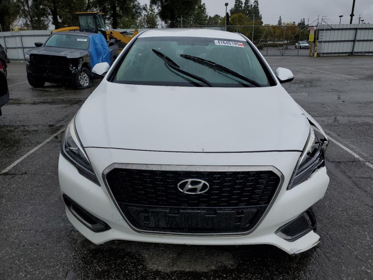 2016 Hyundai Sonata - Image 5