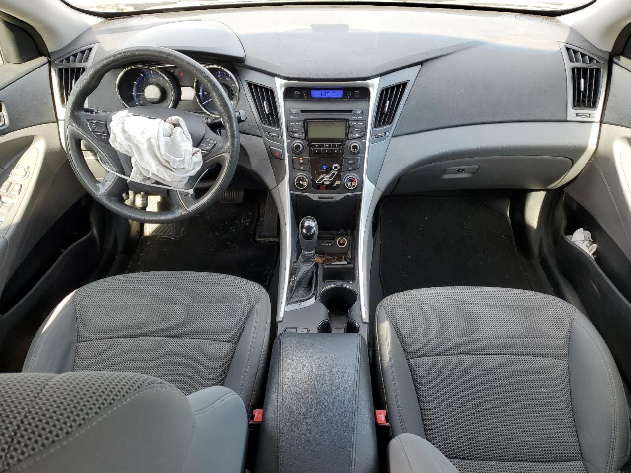 2013 Hyundai Sonata - Image 8