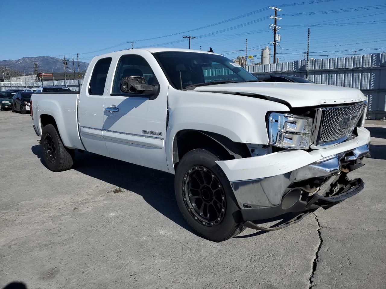 2013 GMC Sierra - Image 4