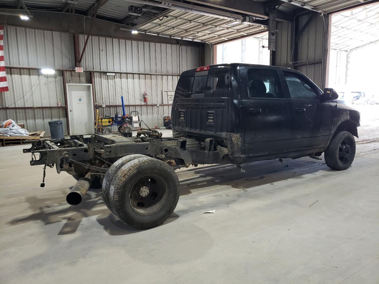 2018 RAM 3500 - Image 3