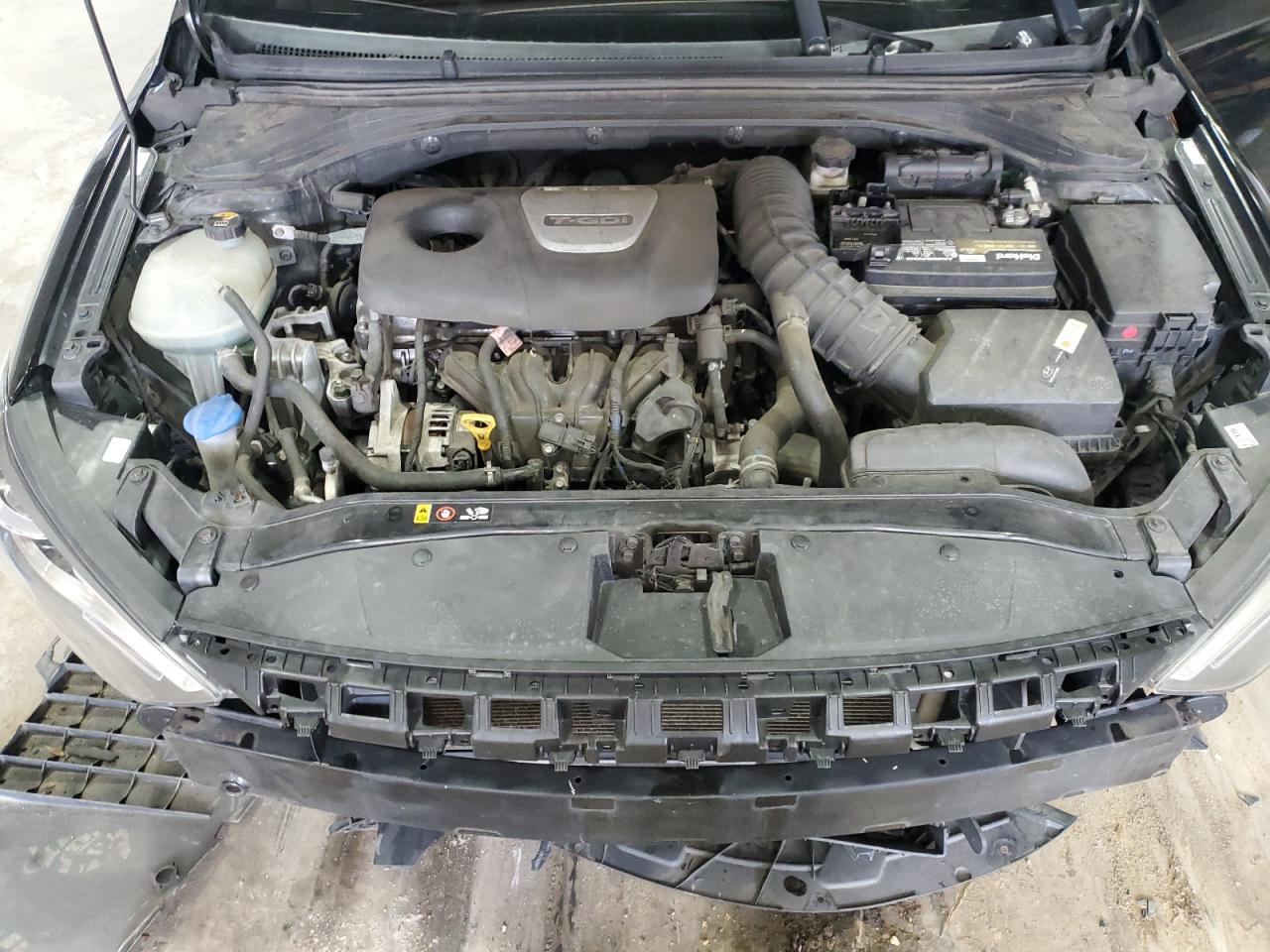 2018 Hyundai Elantra - Image 12