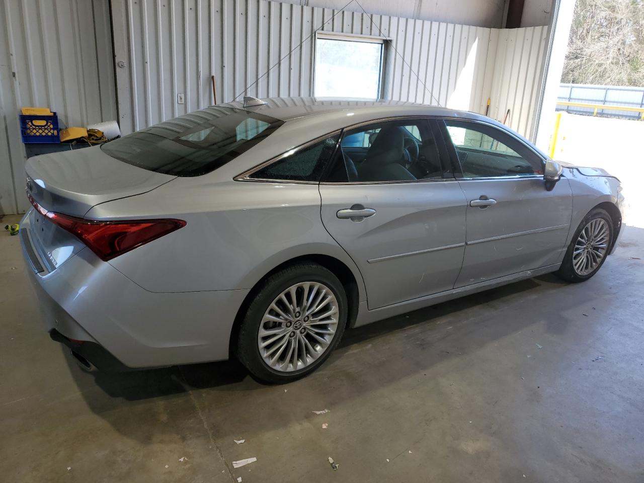 2021 Toyota Avalon - Image 3