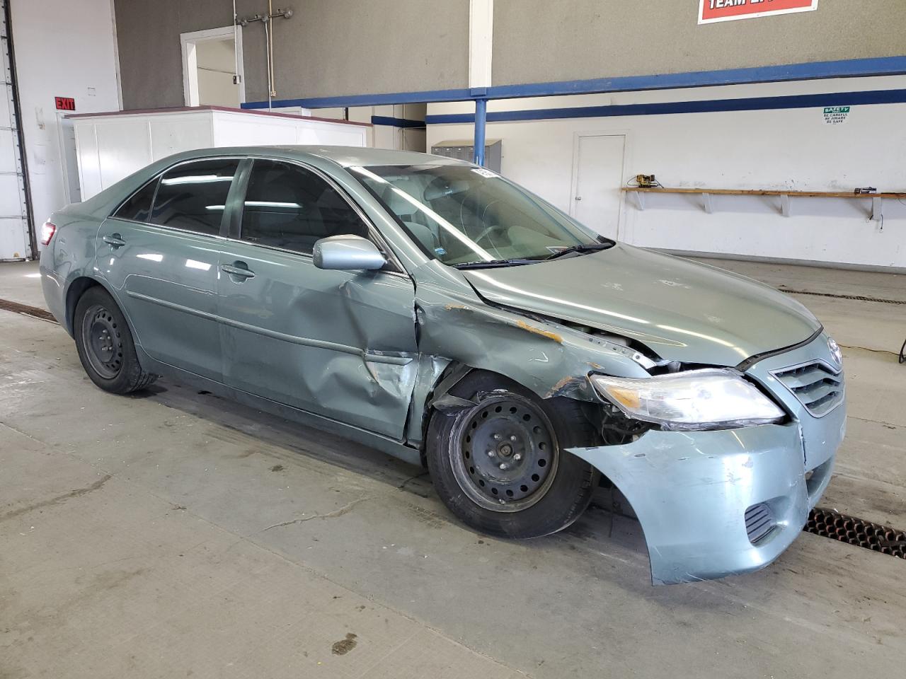 2010 Toyota Camry - Image 4