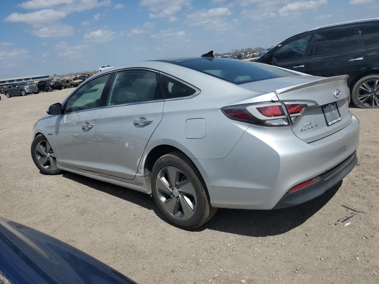 2016 Hyundai Sonata - Image 2