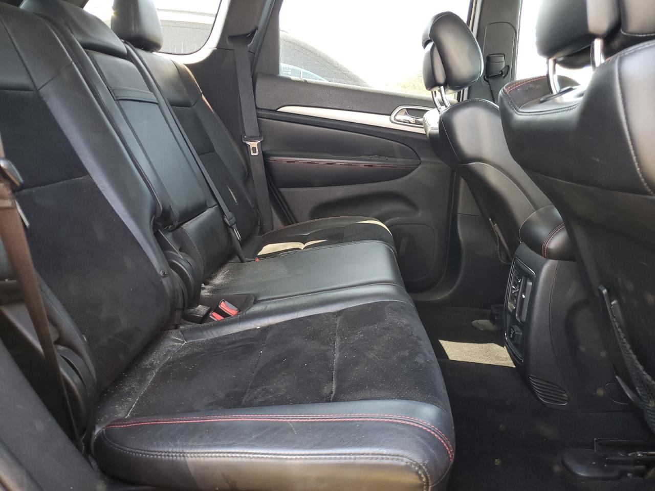 2013 Jeep Grand Cherokee - Image 11