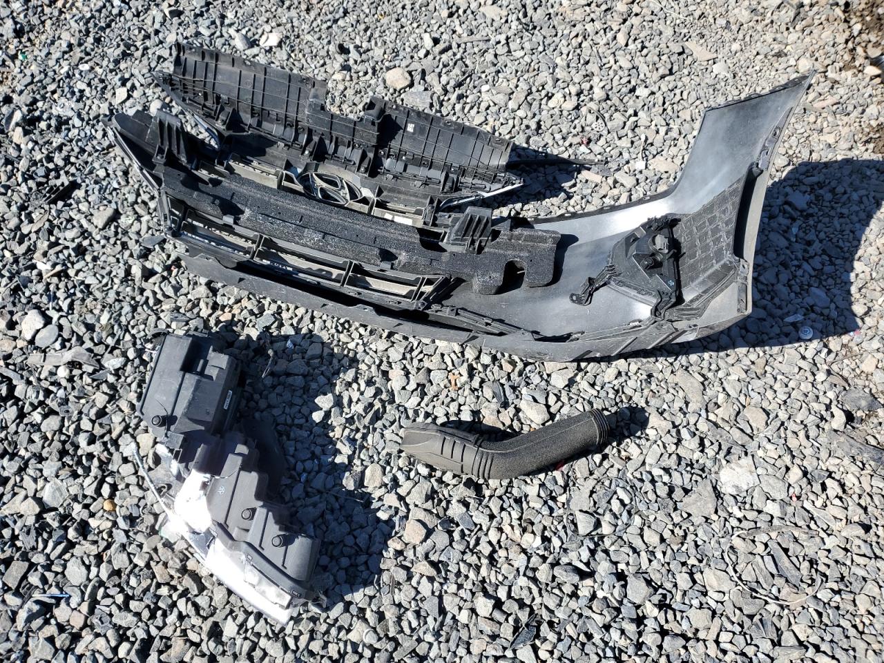 2020 Hyundai Elantra - Image 12