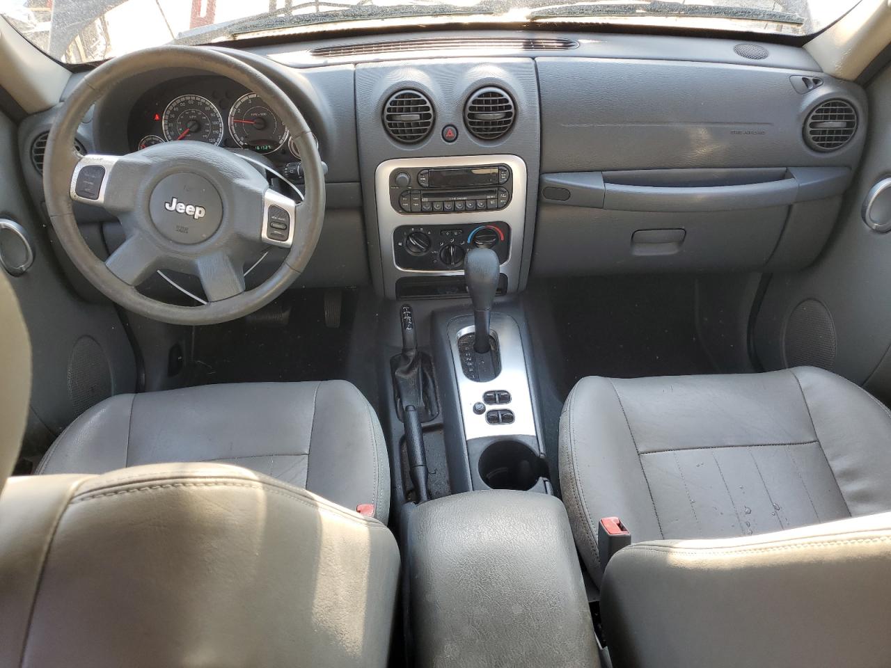 2007 Jeep Liberty (North America) - Image 8