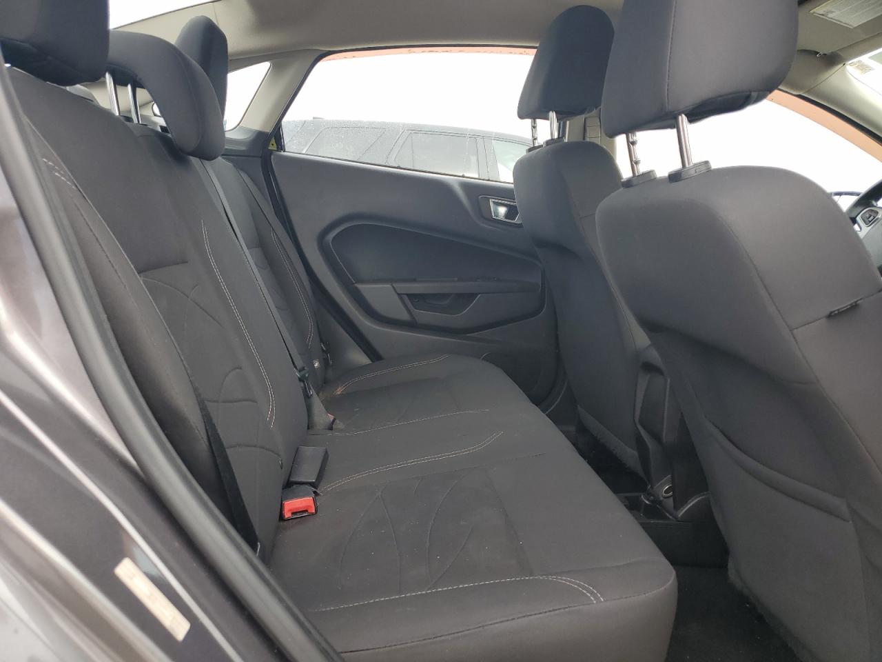 2014 Ford Fiesta - Image 10