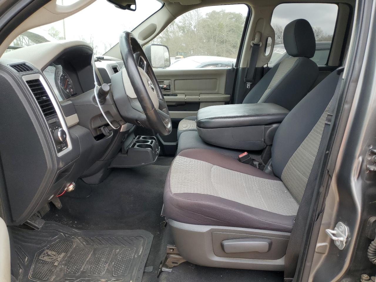 2010 Dodge RAM - Image 7