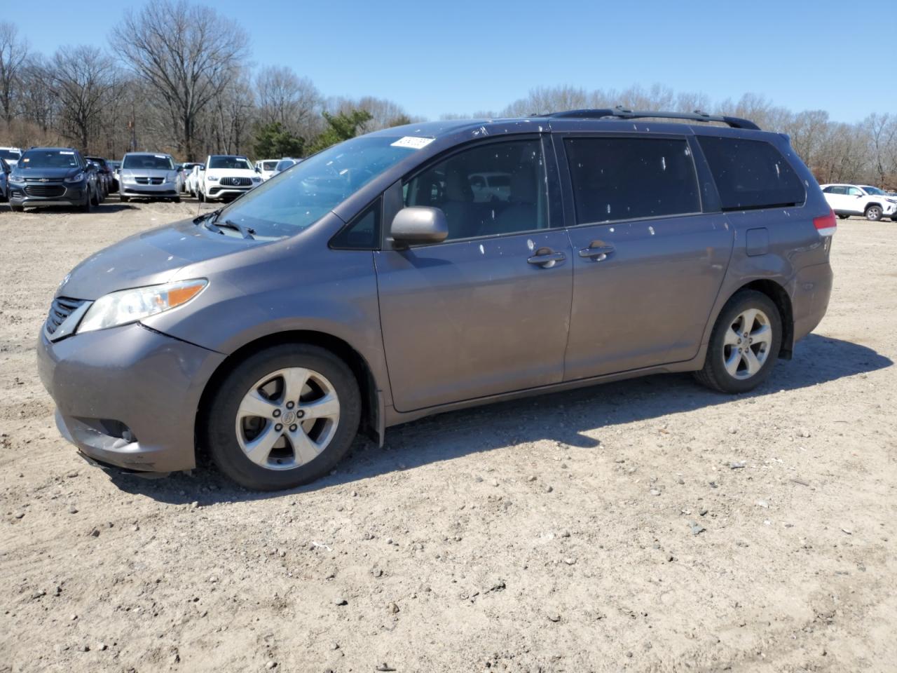2014 Toyota Sienna - Image 1