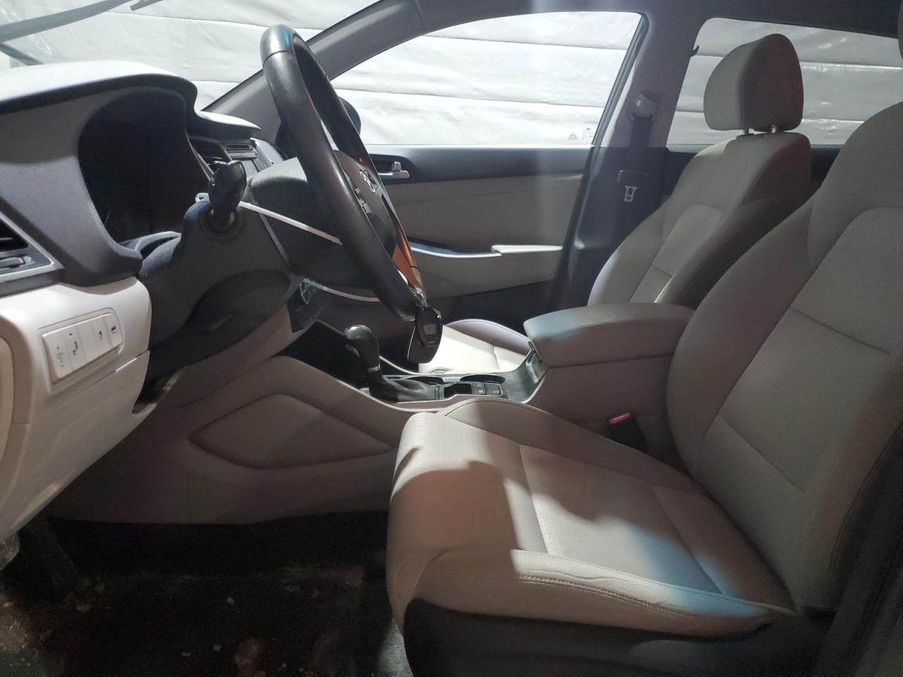 2016 Hyundai Tucson - Image 7