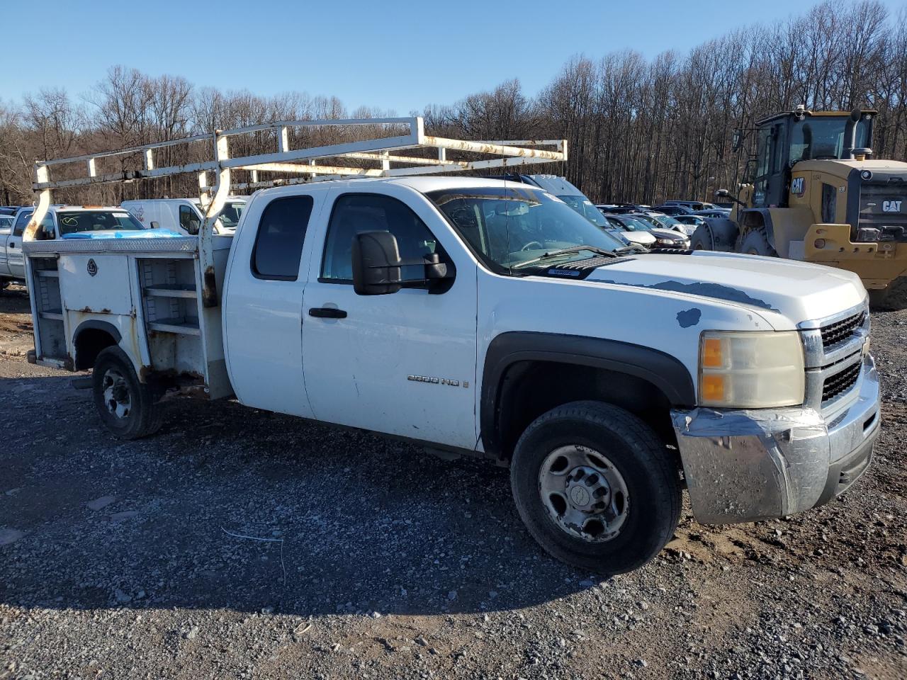 2007 Chevrolet Silverado - Image 4