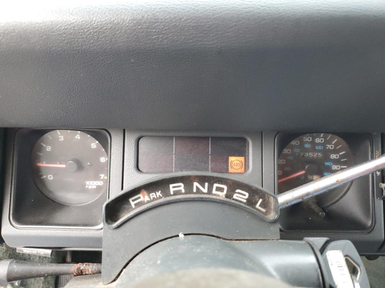 1994 Jeep Wrangler - Image 9