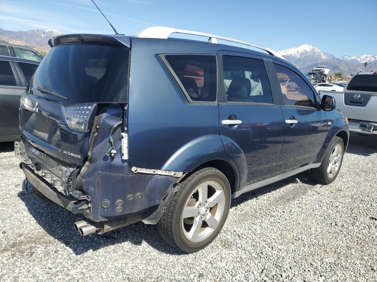 2007 Mitsubishi Outlander - Image 3