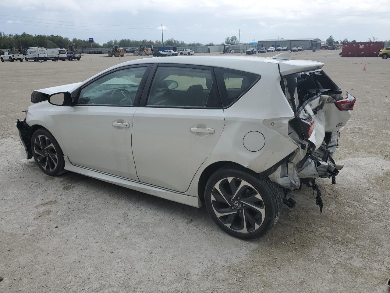 2018 Toyota Corolla - Image 2