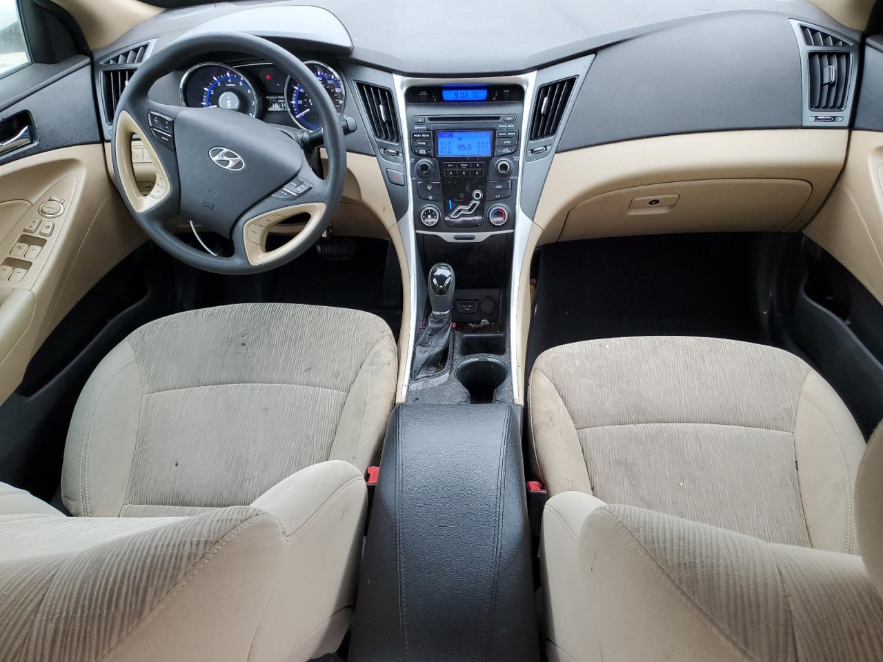 2013 Hyundai Sonata - Image 8