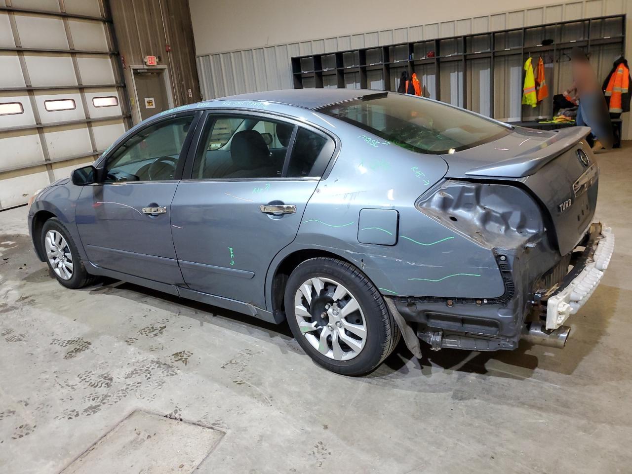2012 Nissan Altima - Image 2