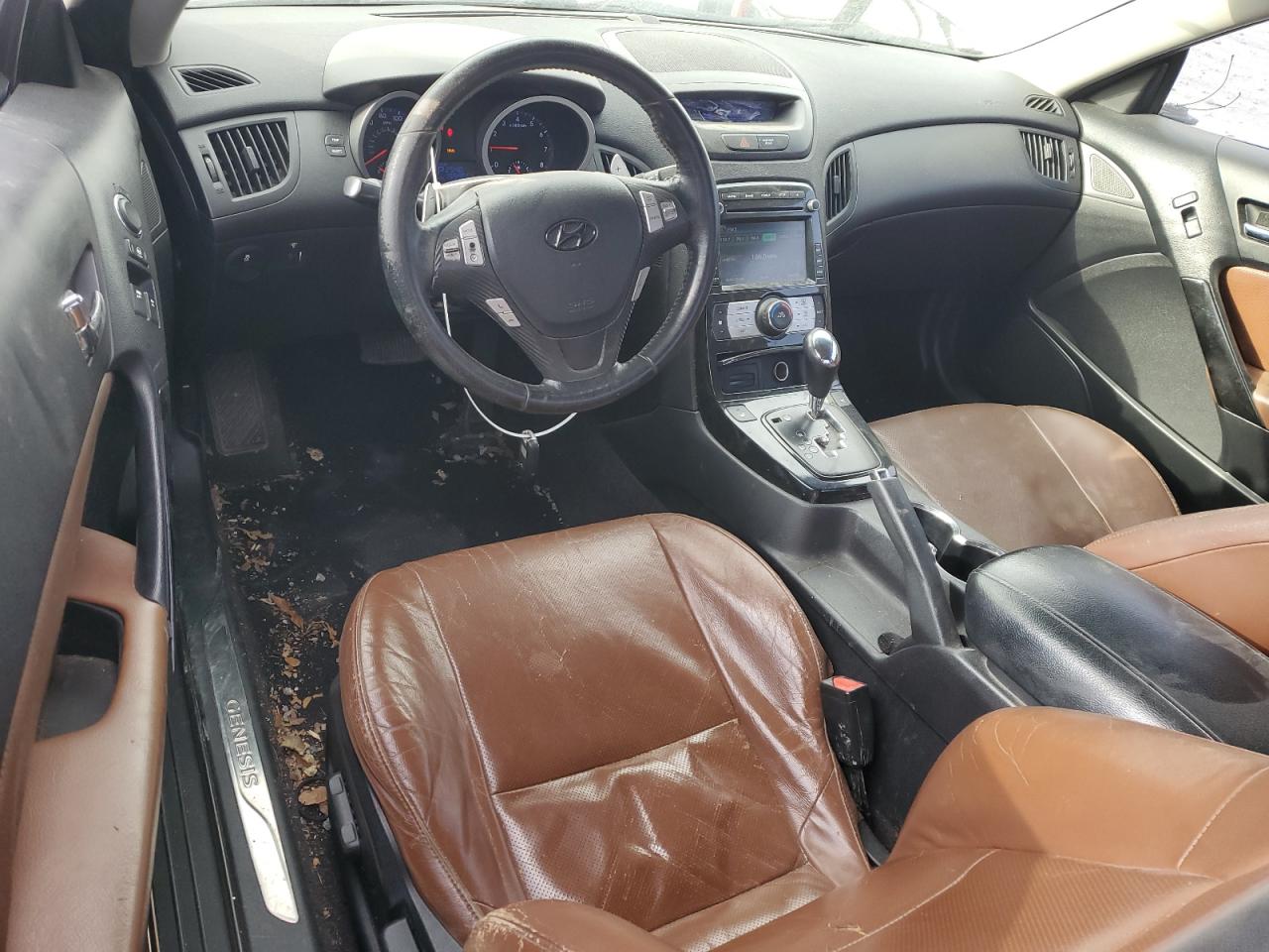 2010 Hyundai Genesis - Image 8