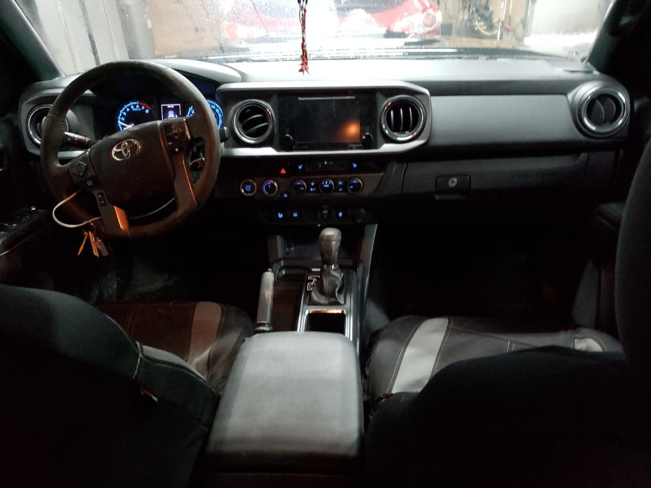2016 Toyota Tacoma - Image 8