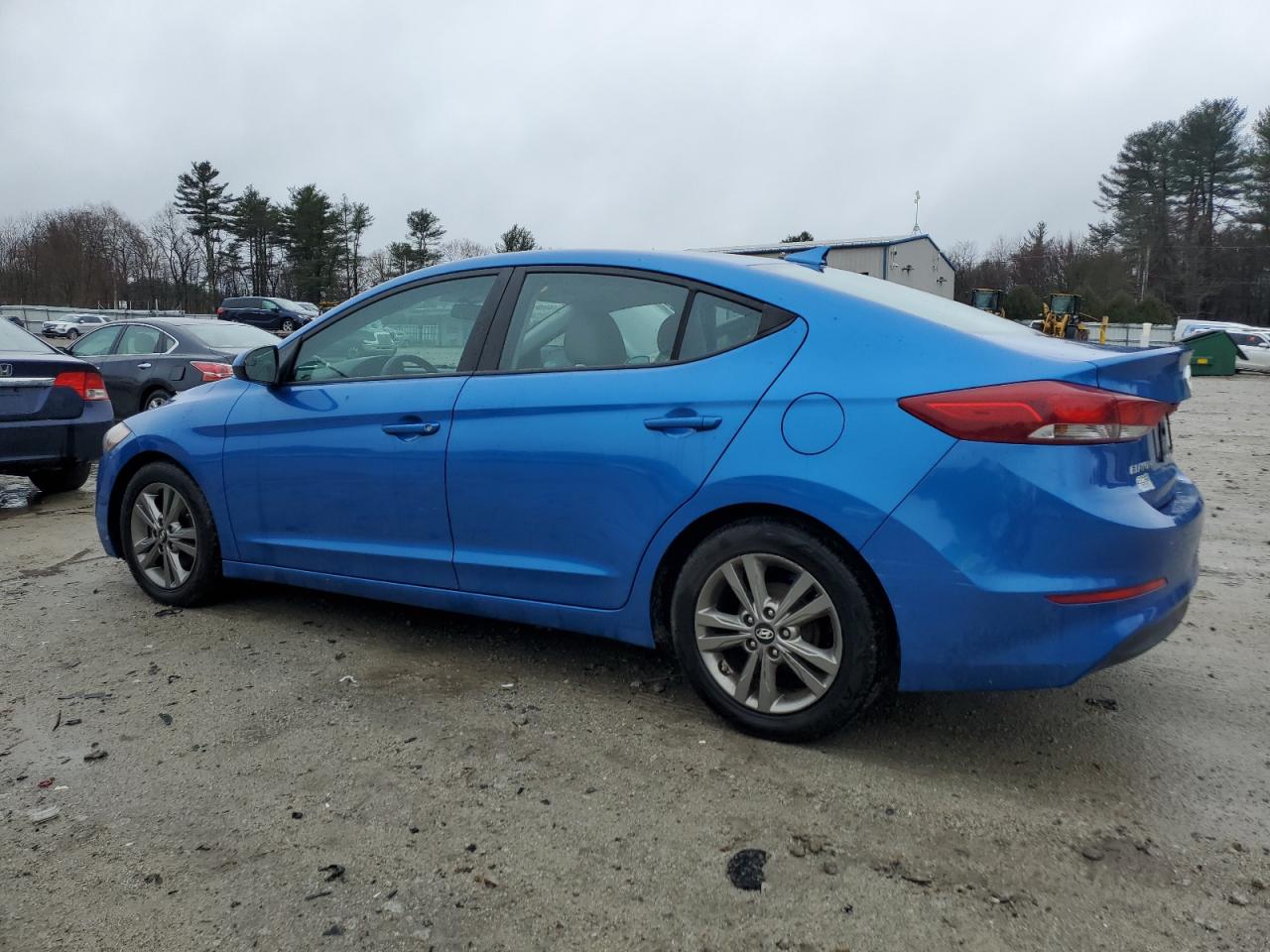 2017 Hyundai Elantra - Image 2