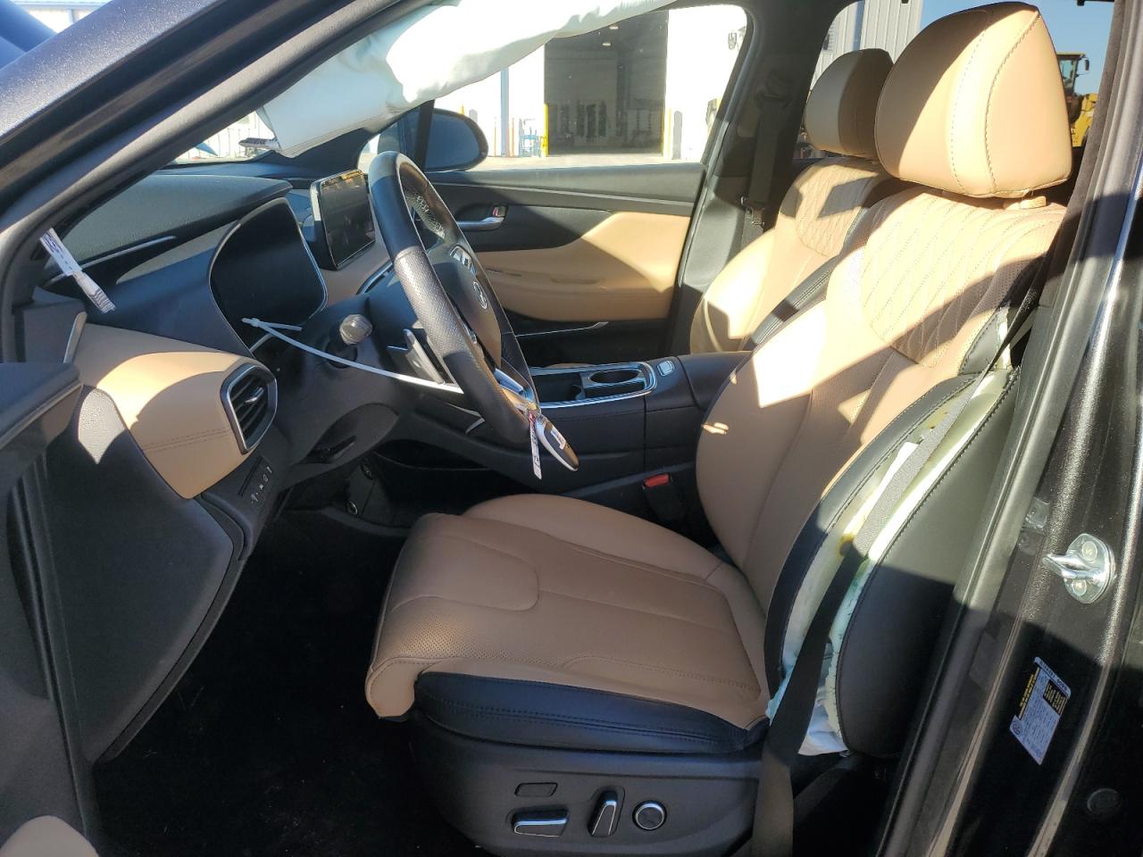 2023 Hyundai Santa Fe - Image 7