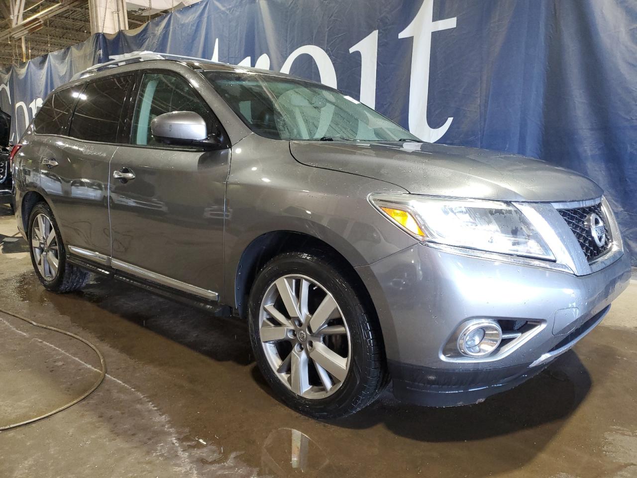 2015 Nissan Pathfinder - Image 4