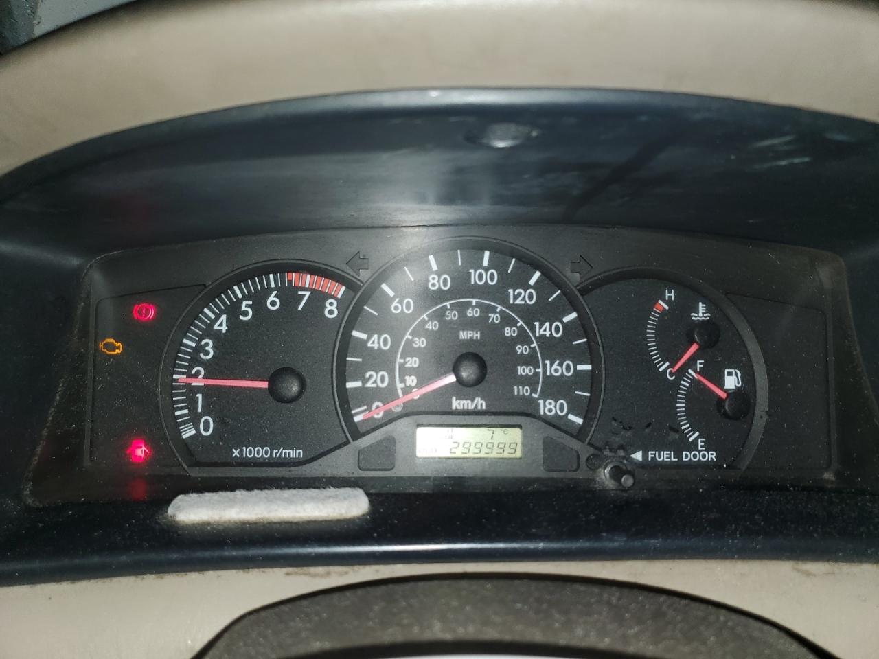 2003 Toyota Corolla - Image 9