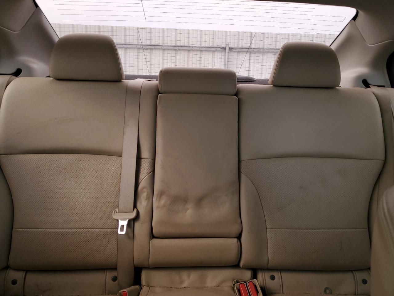 2015 Subaru Legacy - Image 10