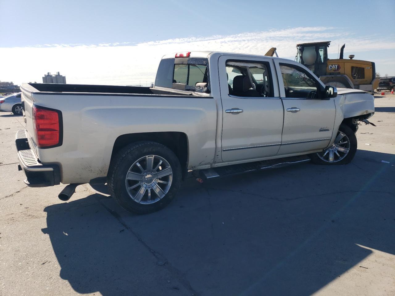 2015 Chevrolet Silverado - Image 3