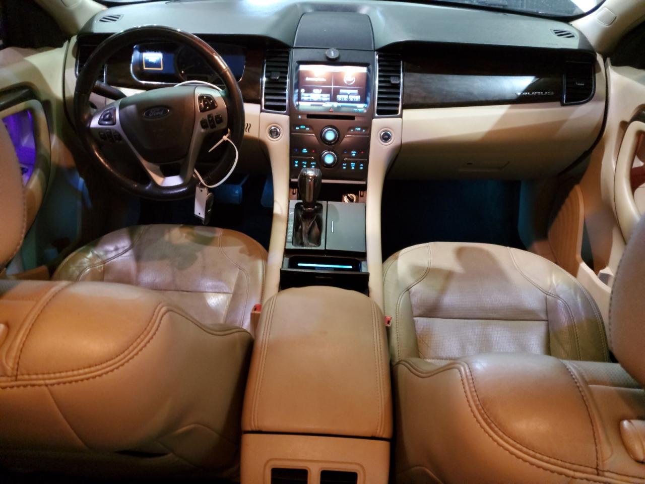 2014 Ford Taurus - Image 8