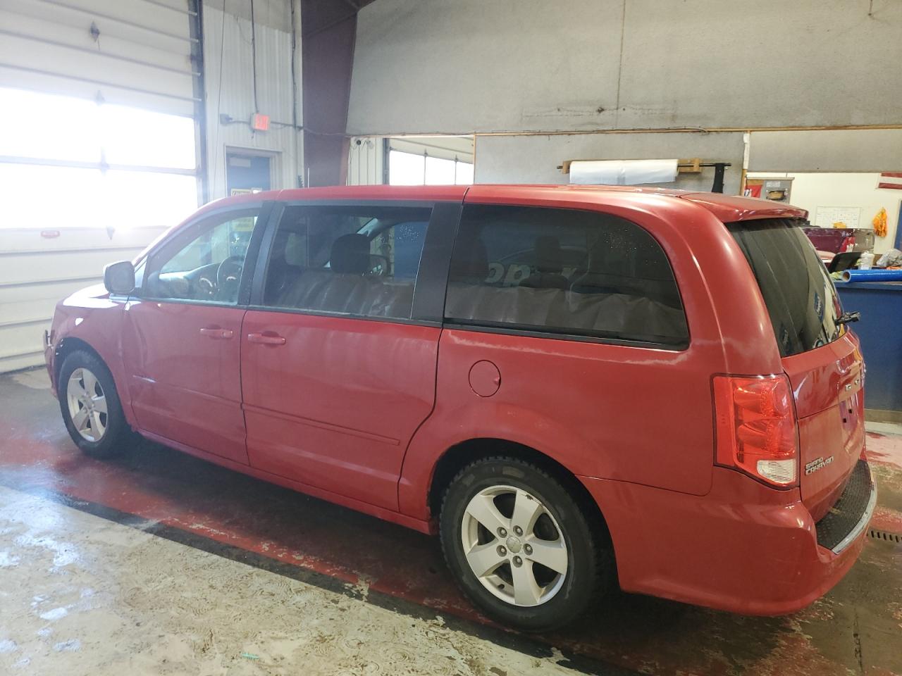 2013 Dodge Caravan - Image 2