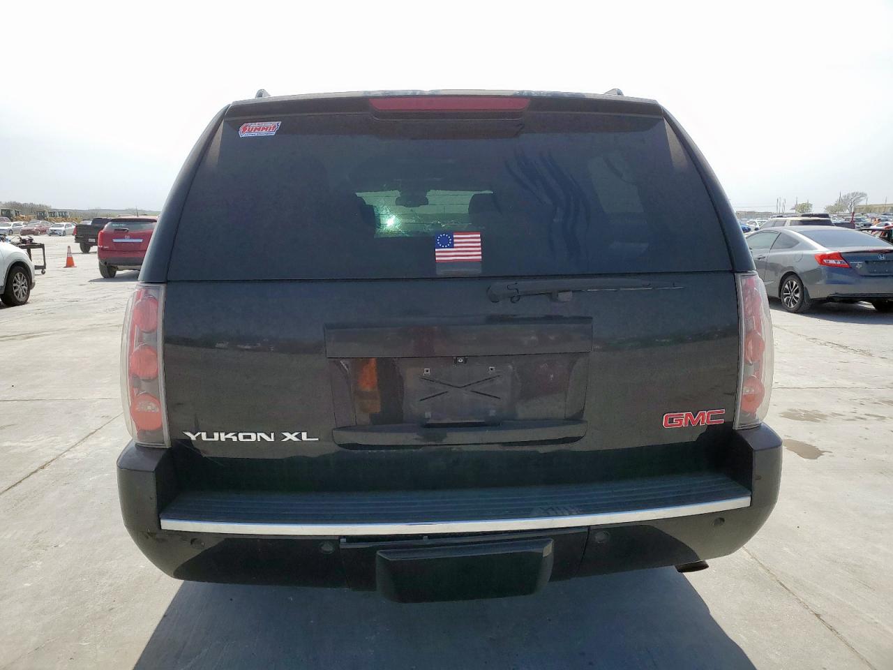 2013 GMC Yukon - Image 6