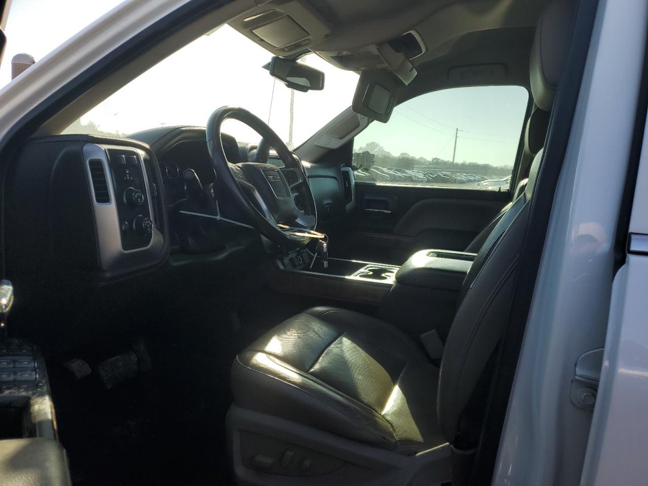 2018 GMC Sierra - Image 7