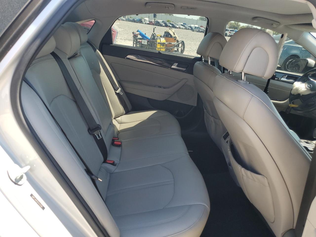 2015 Hyundai Sonata - Image 10