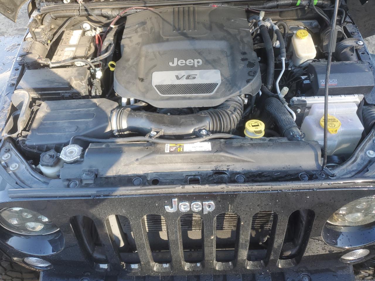 2016 Jeep Wrangler - Image 11