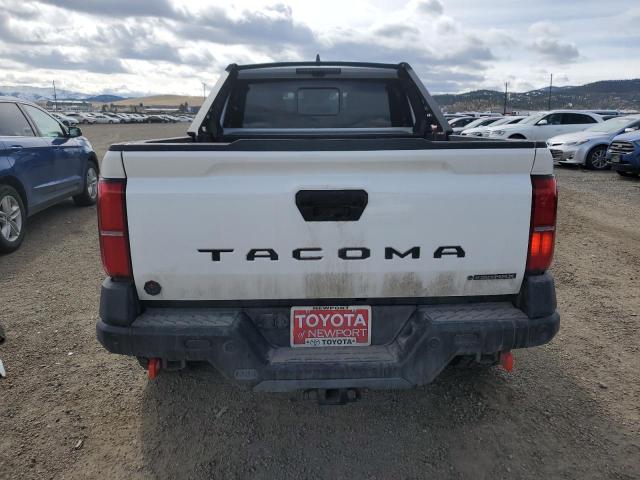  TOYOTA TACOMA 2024 White