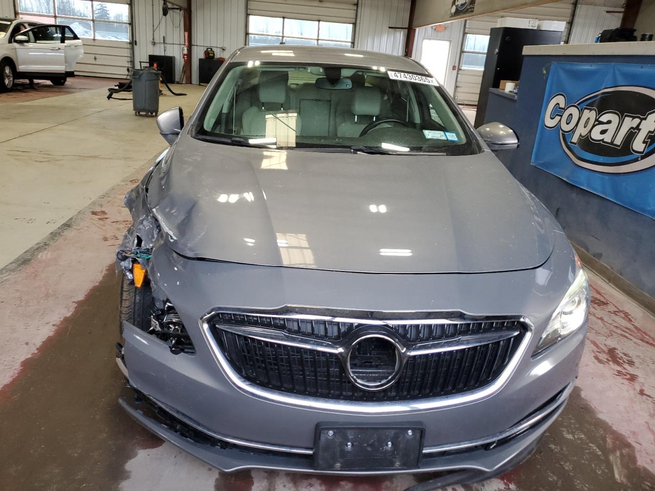 2018 Buick LaCrosse - Image 5