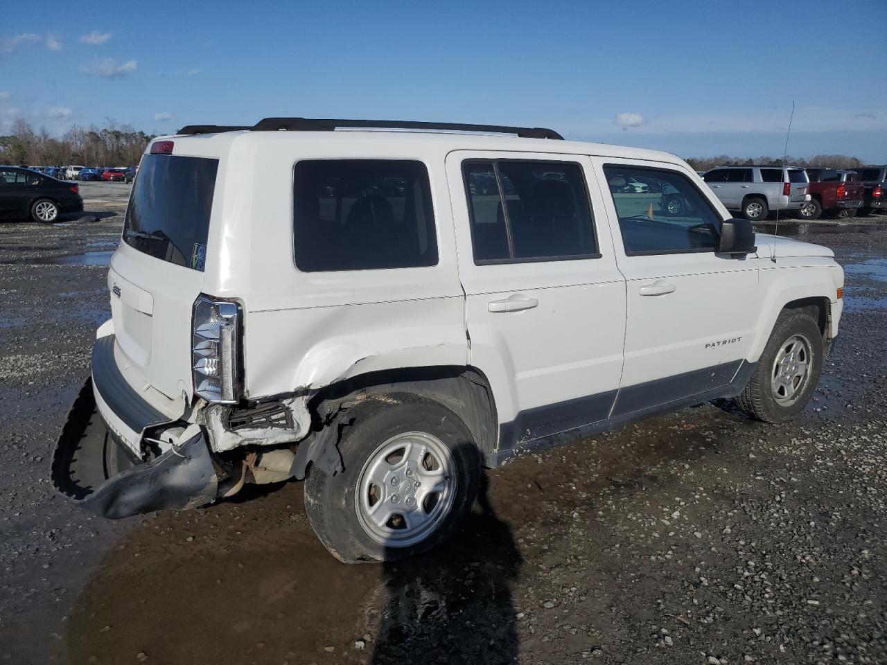 2014 Jeep Liberty (Patriot) - Image 3